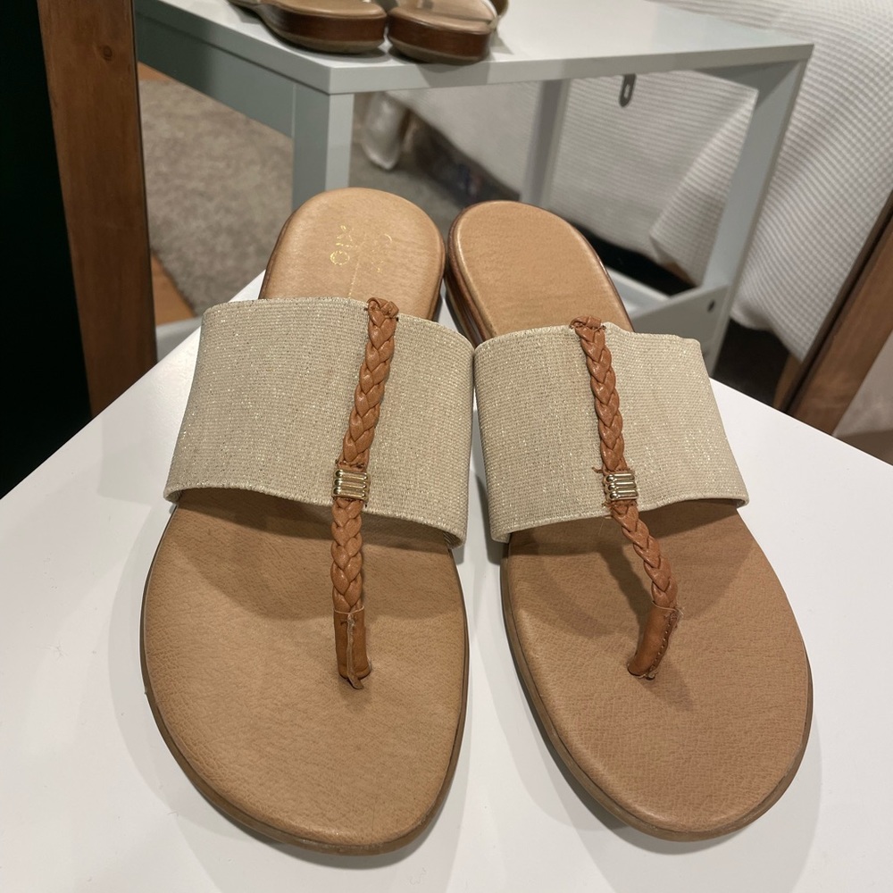 Shimmery Beige Flat Sandals (size 8.5)